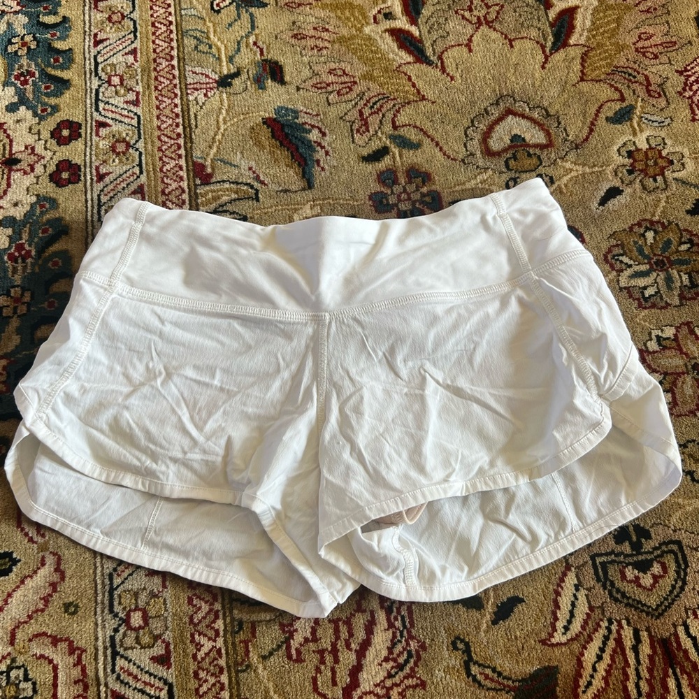Lululemon Speed Up 2.5” shorts
